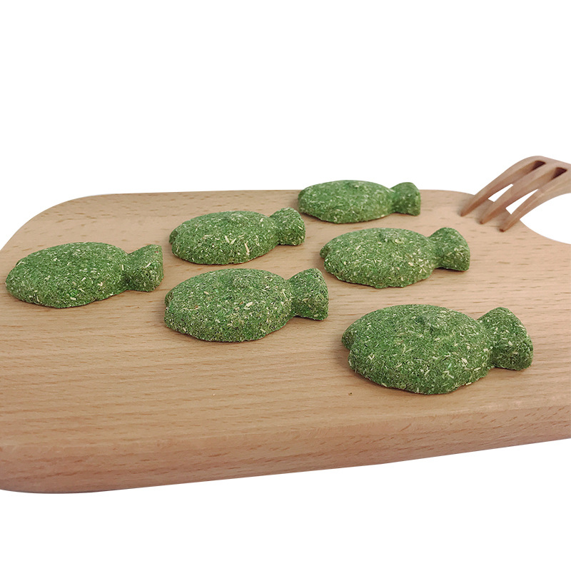 200 Free Mail Alfalfa Grass Cake Hamster Totoro Dutch Pig Squirrel Squirrel Tooth Grinding Rabbit Snack