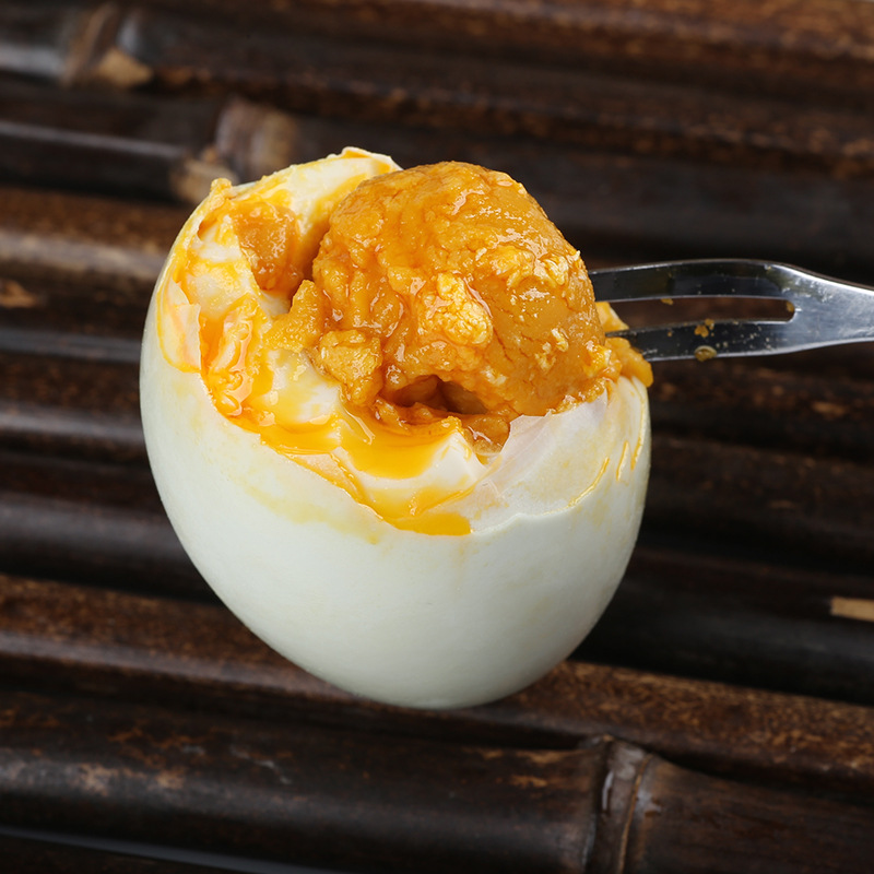 Shendan Supermarket Same Bird King Oil Yellow Ripe Salted Duck Egg Red Heart Flow Oil Vacuum Independent Packaging Salted Egg Cooked Salted Egg