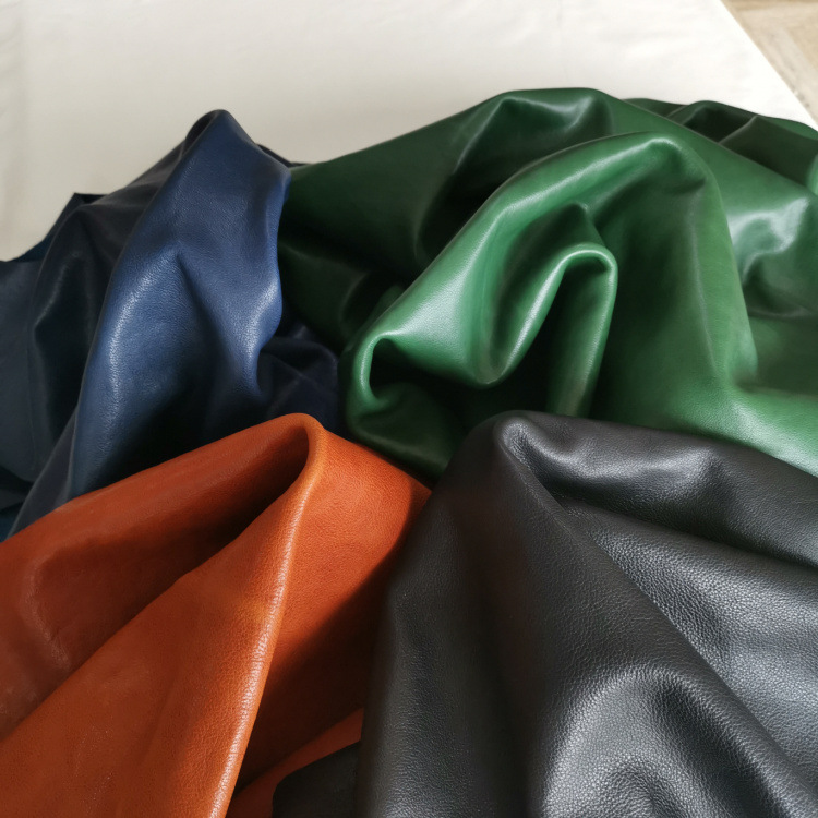 Soft Vegetable-Tanned Leather, Natural Color, Natural Grain, Natural Wrinkles, Shrinkage Lines, 1.4-1.6 Thickness, Multi-Fat, Handmade