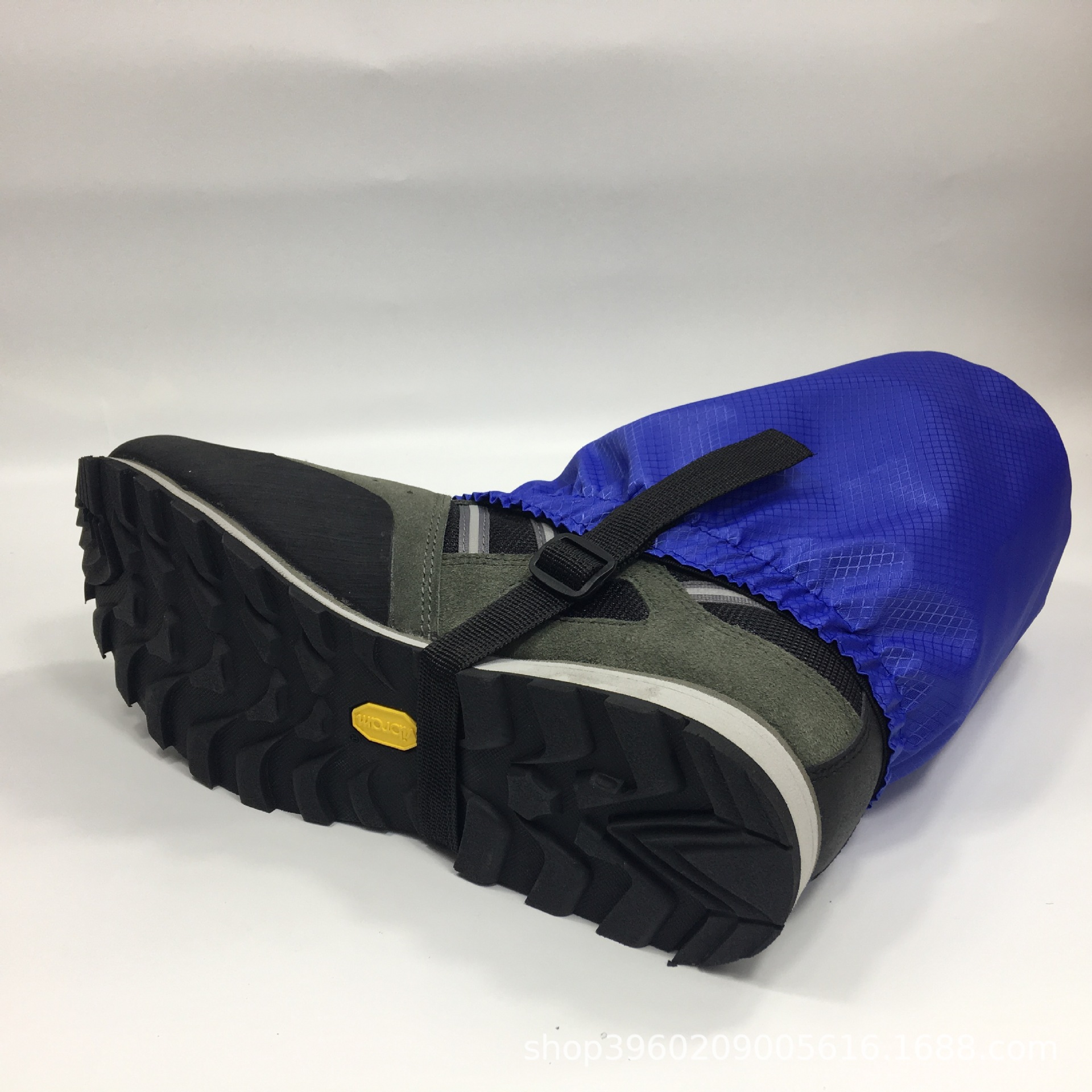 Outdoor waterproof breathable snow cover mountaineering insect-proof leg cover desert sand-proof shoe cover ski leg cover factory wholesale