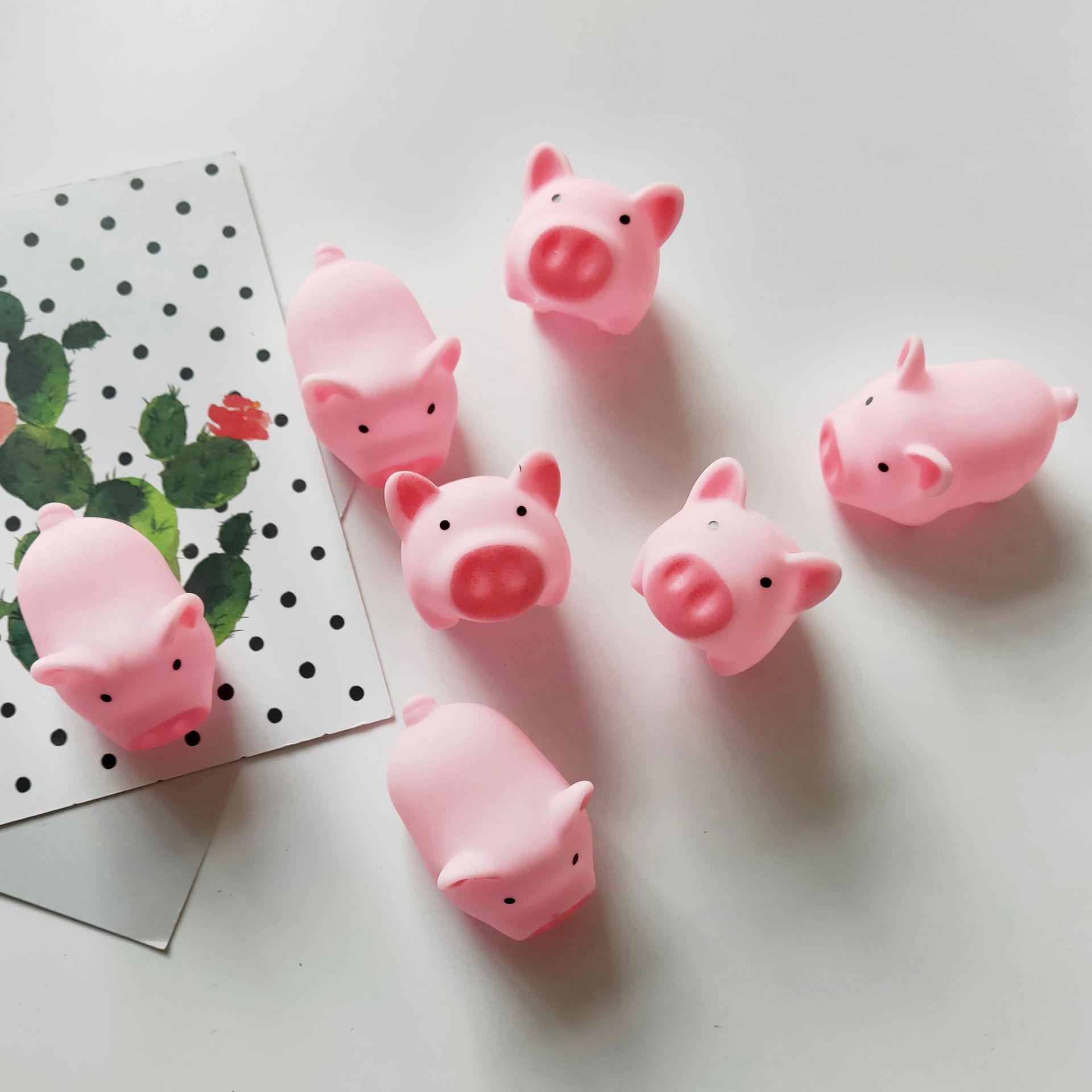 Water-playing small pink pig mini bath toys baby water-playing small duck vinyl children's educational toys wholesale