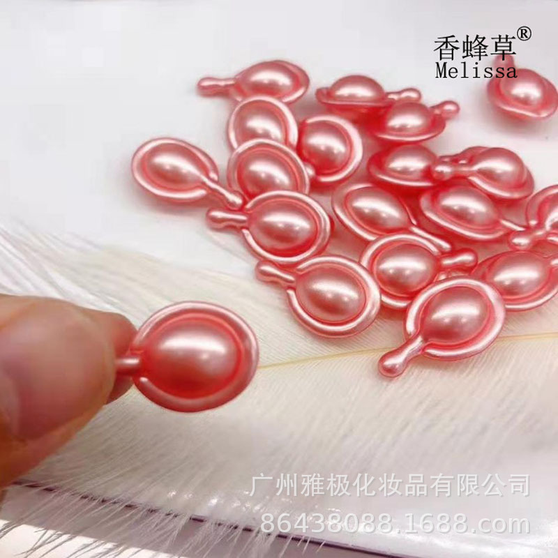 Hydrating Essence with Hyaluronic Acid for Skin Brightening, Niacinamide Moisturizing and Brightening Capsules for Hydrated Skin