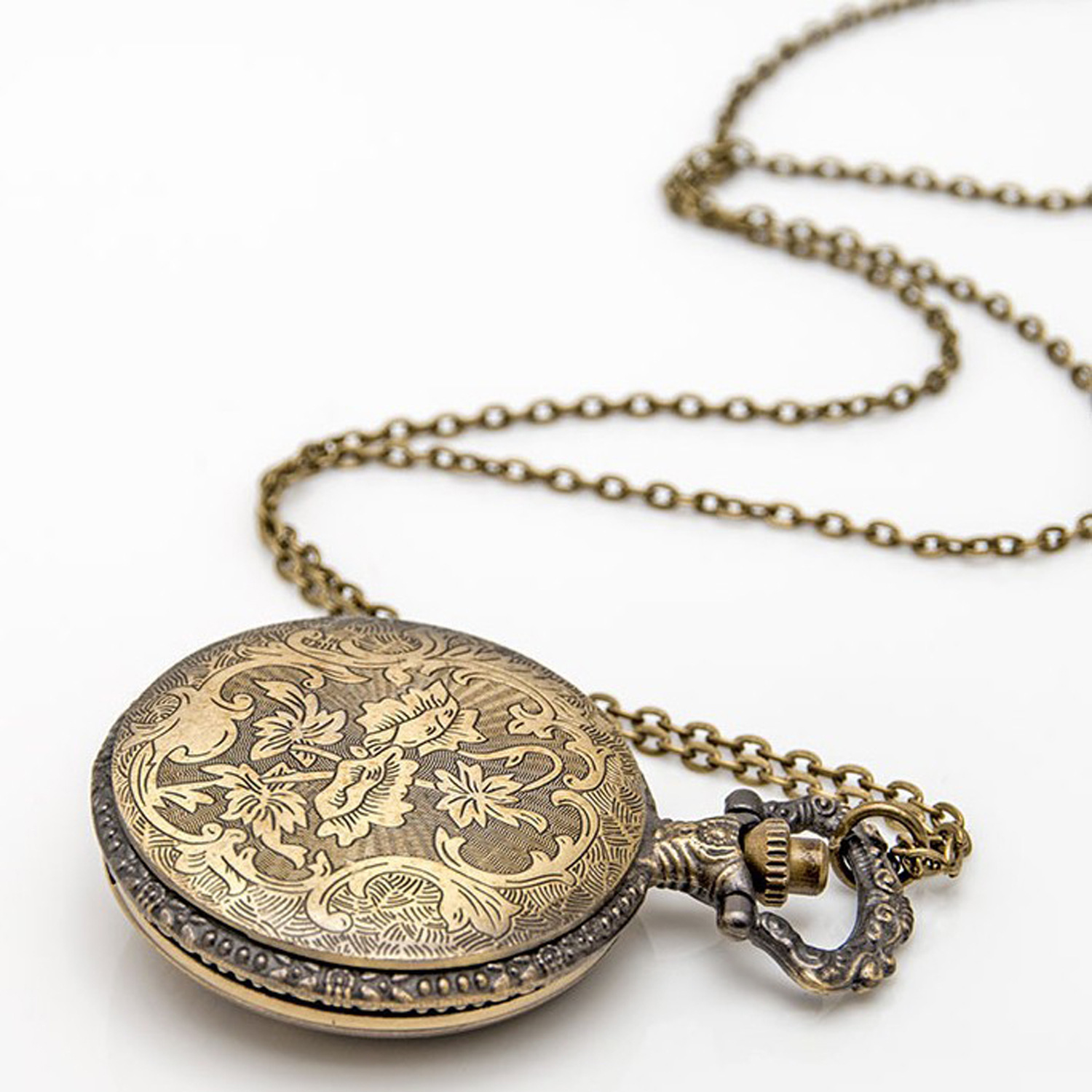 Stall Pocket Watch 12 Zodiac Memorial Pocket Watch Necklace Hollow Pocket Watch Tiger Hollow Pocket Watch 12 Zodiac