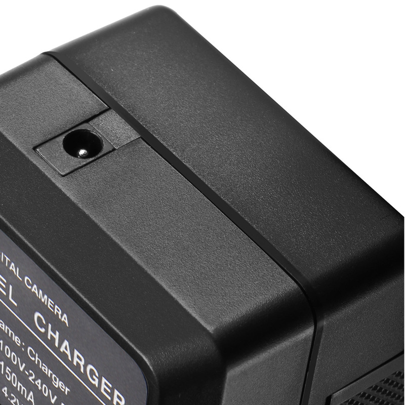 Factory Direct NP-F550 digital camera battery charger F750/F970 European standard DC car charger