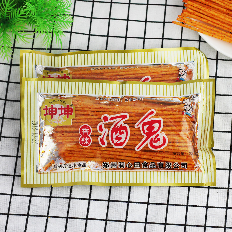 Kun Kun drunkard spicy bar 16 g/bag 8090 nostalgic snacks Snacks childhood taste leisure spicy food wholesale