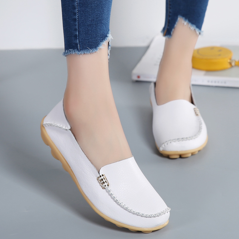 2023 Four Seasons New Casual Shoes Mother Shoes White Shoes Women's Two-layer Cowhide Nurse Shoes Comfortable Large Size Women's Shoes