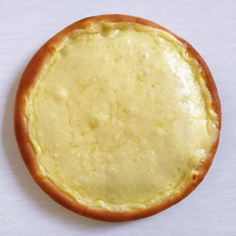 Saya new soft pizza bottom soft milk flavor Chewy 7-12 inch thick pizza semi-finished products