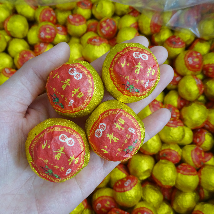 Wholesale Xinhui specialty dried green orange Palace Pu'er tea green Peel Green Orange Pu'er tea cooked tea can be sent on behalf