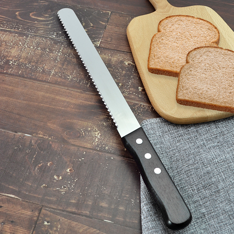 Manufacturer Supplies Cake Tools Wooden Handle Toast Slicing Fruit Stainless Steel Serrated Knife Coarse Tooth Durable Bread Knife