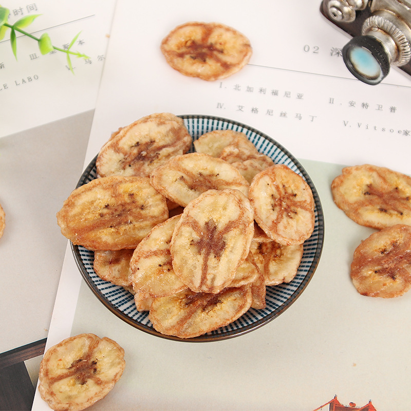 Carbon roasted banana slices 70g casual snacks office dried fruit nuts fried banana chips wholesale