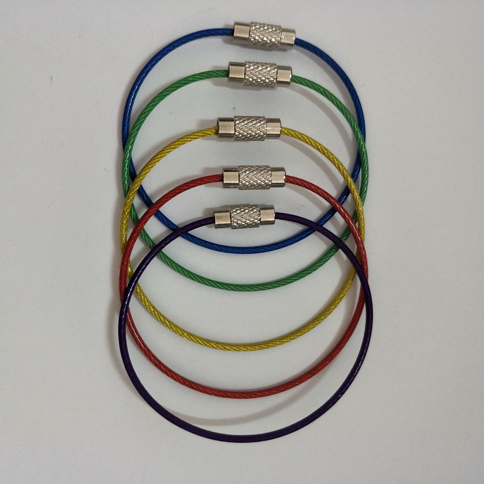 Manufacturers supply a variety of color coated wire rope colorful wire ring key wire ring luggage tag wire ring