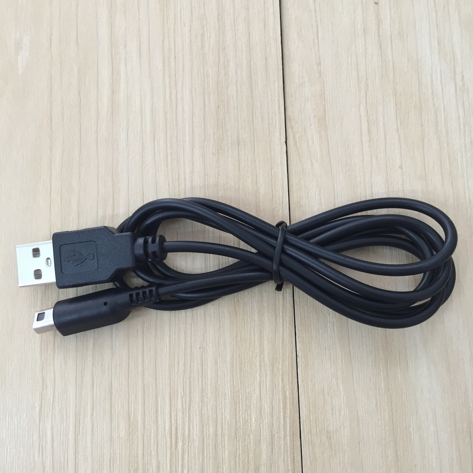 Nintendo 3Ds New3Dsllndsi3Dsxlusbtodsi Charging Cable 1.2m Pure Copper Cable Ce Certification
