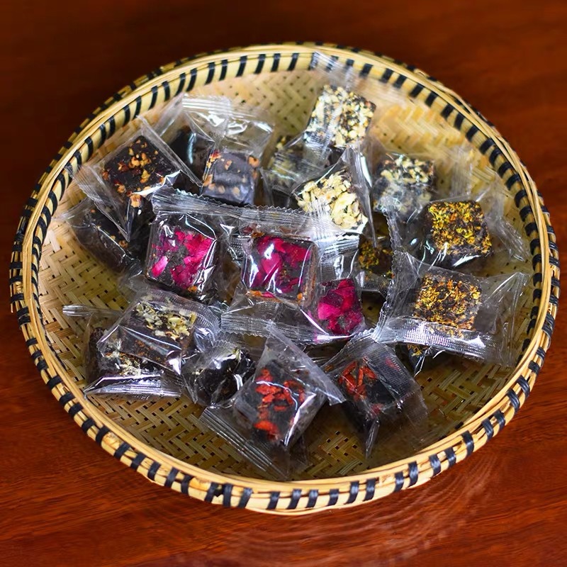 Yunnan brown sugar ancient old brown sugar flower sugar brown sugar block rose old ginger jujube brown sugar independent packaging wholesale