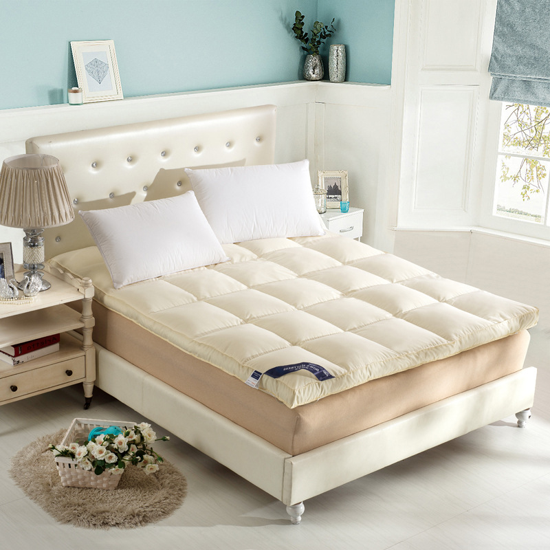 Hotel Mattress Thickened Folding Mattress Feather Velvet Warm B&B down Cushion Dormitory Double 1.68m