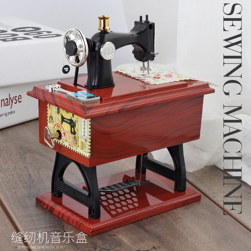 YL1010 small size retro nostalgic wind simulation sewing machine music box music box girl birthday creative gift