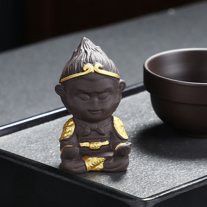 New purple sand tea pet decoration boutique Sun Wukong small Qi Tian Da Sheng Kung Fu Tea ceremony Tea play car creative ceramics