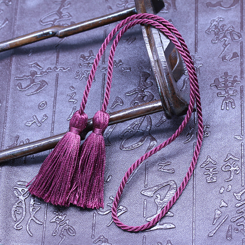 Шнурок для шляпы с кисточкой