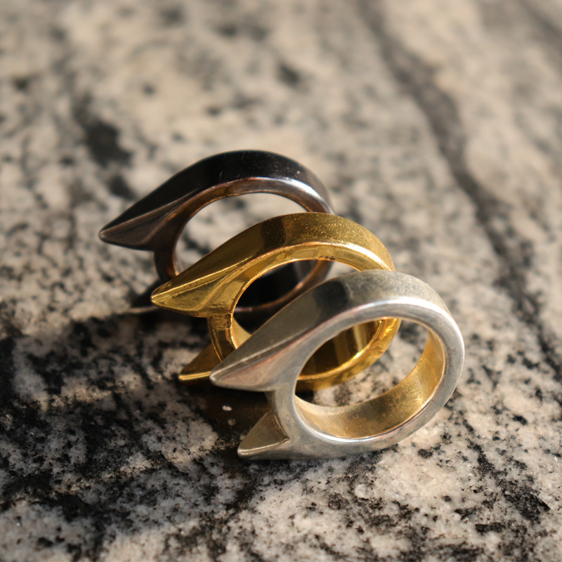 Анти-волчья продукция, однофалангова пряжка в виде ушей кошки, разбиватель окон, товары для мужчин и женщин, прямая продажа с завода