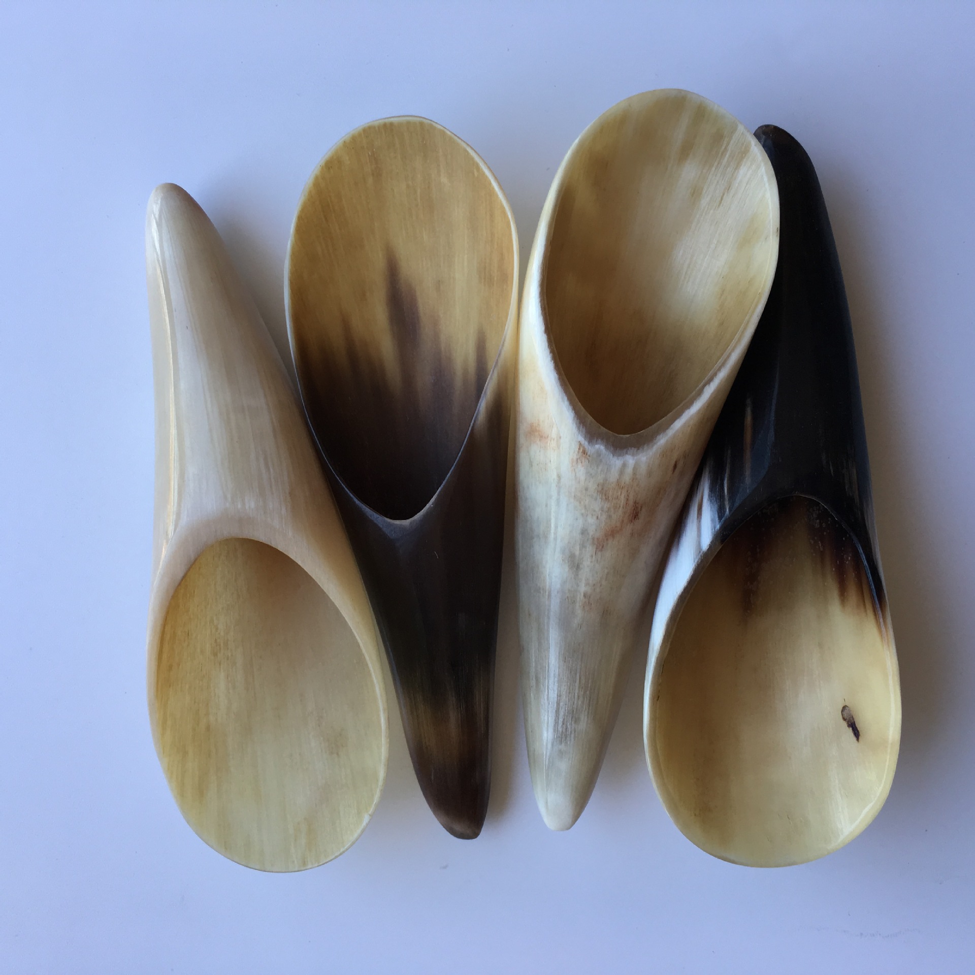 Fuzhou source horn scraping barrel 13 to 16cm tea peony horn comb scraping board factory wholesale