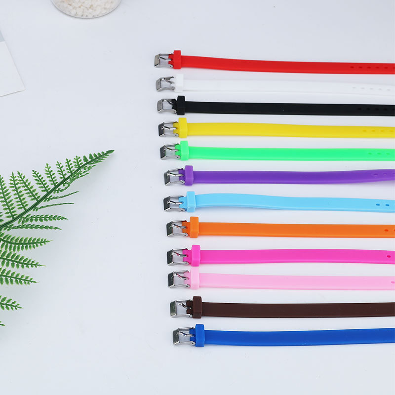 Спортивный силиконовый ремешок для часов, универсальный, модный