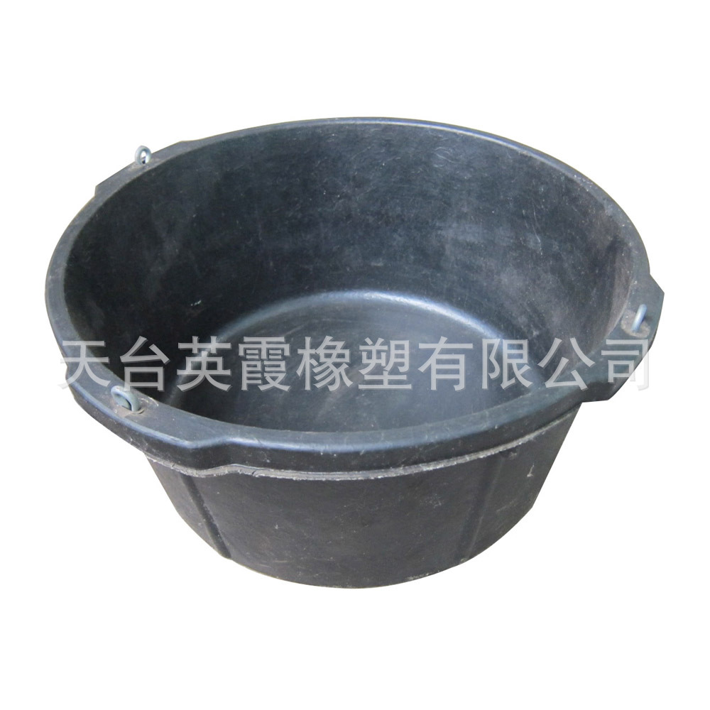 Wholesale Black Heavy Duty Rubber Bucket Horse Sheep Dog Feed Basin 6.5 Gallon Water Feeding Basin Hangable Rubber Basin