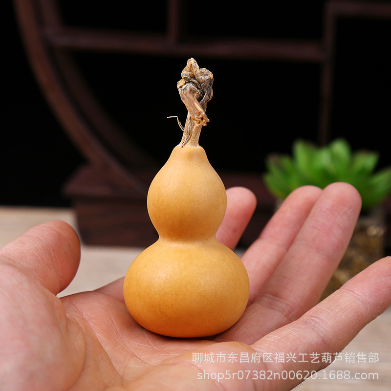 Natural hand-twisted gourd wenplay small gourd pendant crafts Shandong Liaocheng American small gourd jewelry wholesale