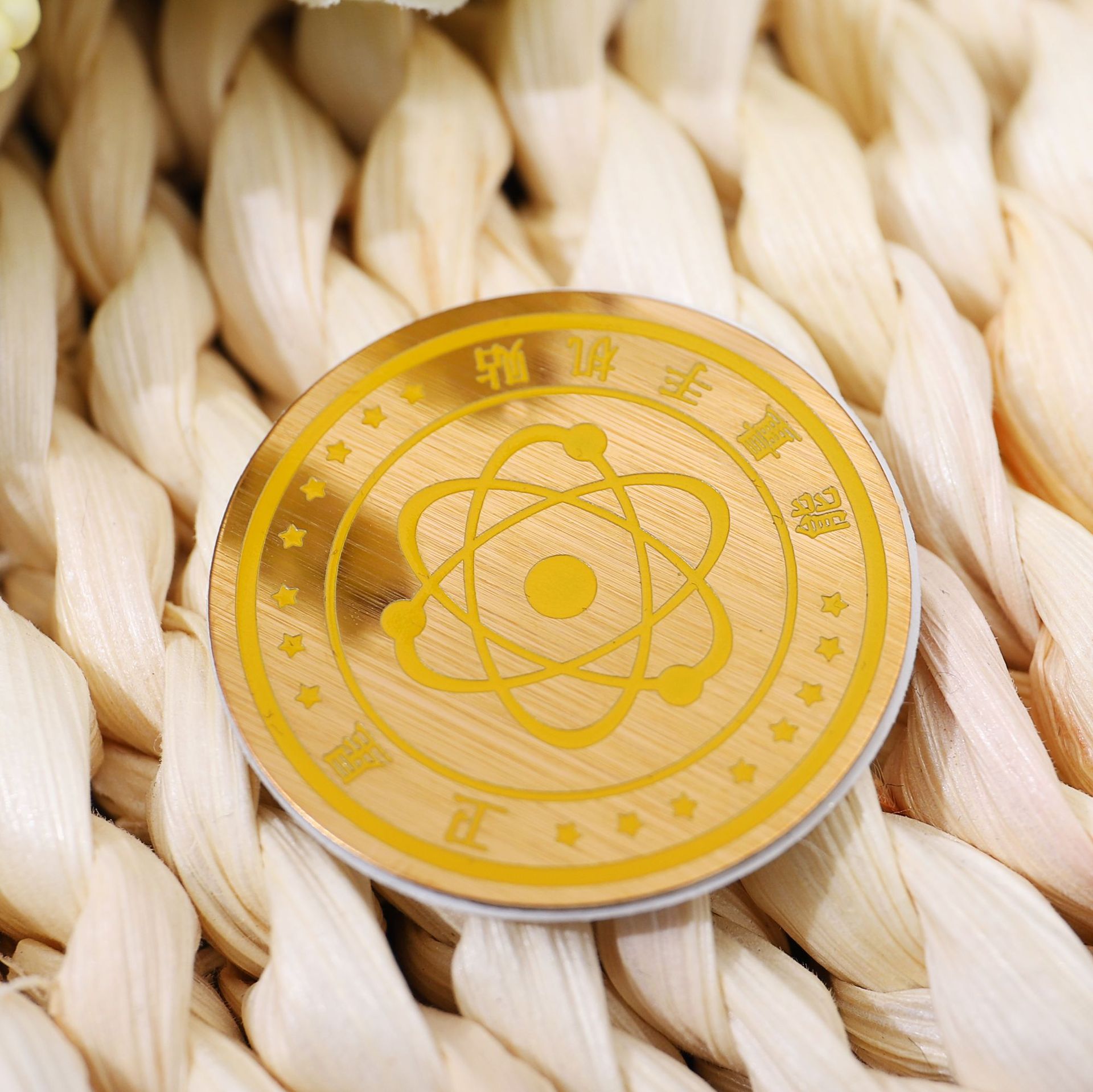 Коммерческое прямое поставка, формулировка карты, квантование, наклейка с отрицательными ионами, антиволновая частота, наклейка с дальним инфракрасным квантованием, композитная металлическая наклейка для мобильного телефона