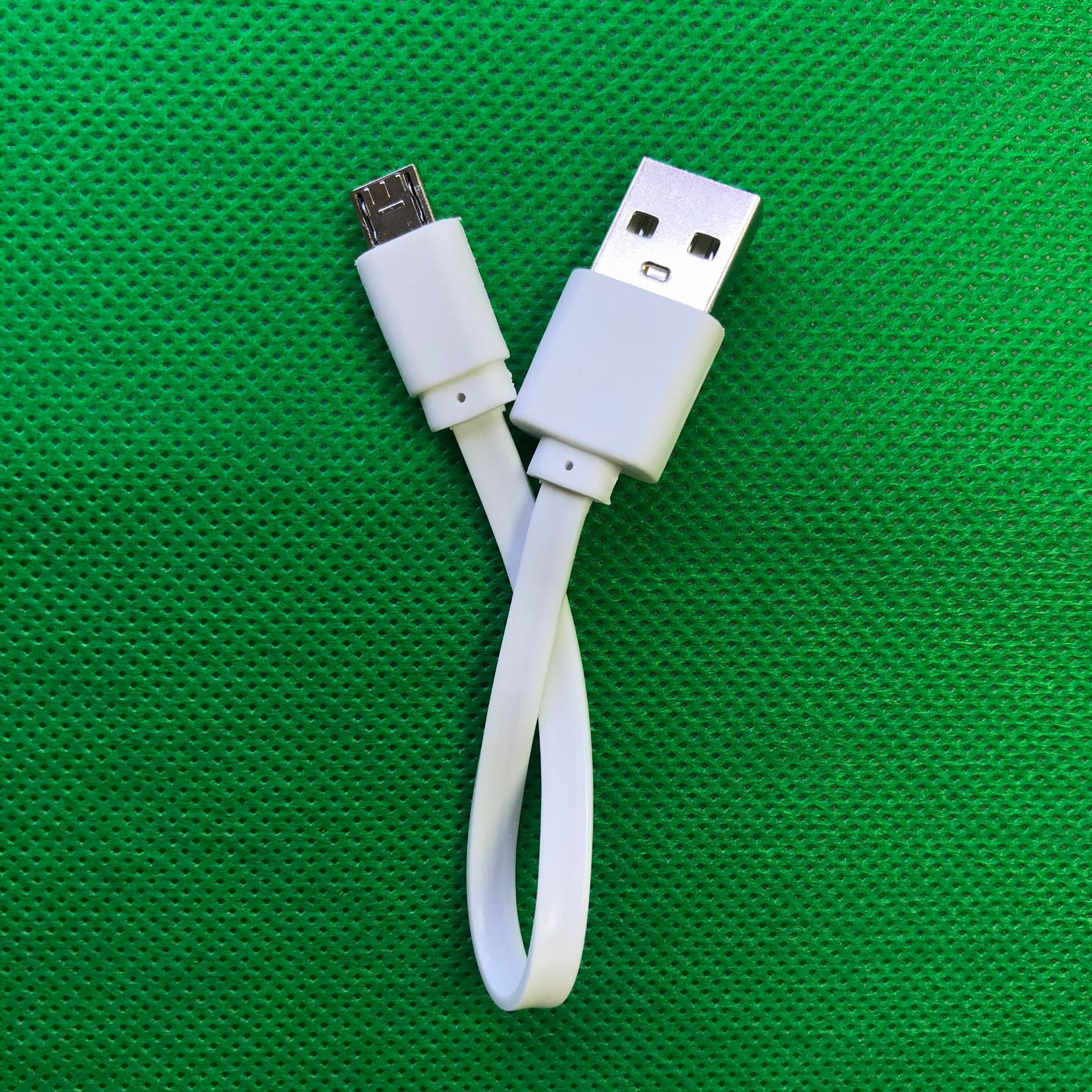 Noodle line micro usb Android charging Line 2A line v8 flat line short line environmental protection line with machine line 20cm2A