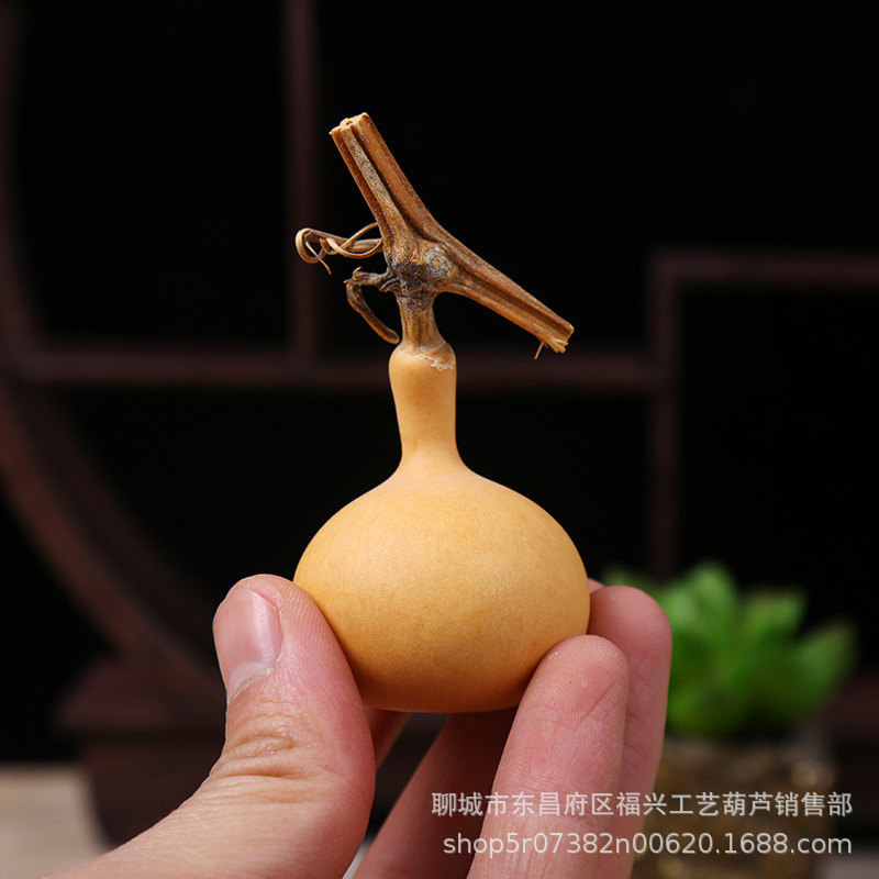 Natural hand-twisted gourd wenplay small gourd pendant crafts Shandong Liaocheng American small gourd jewelry wholesale