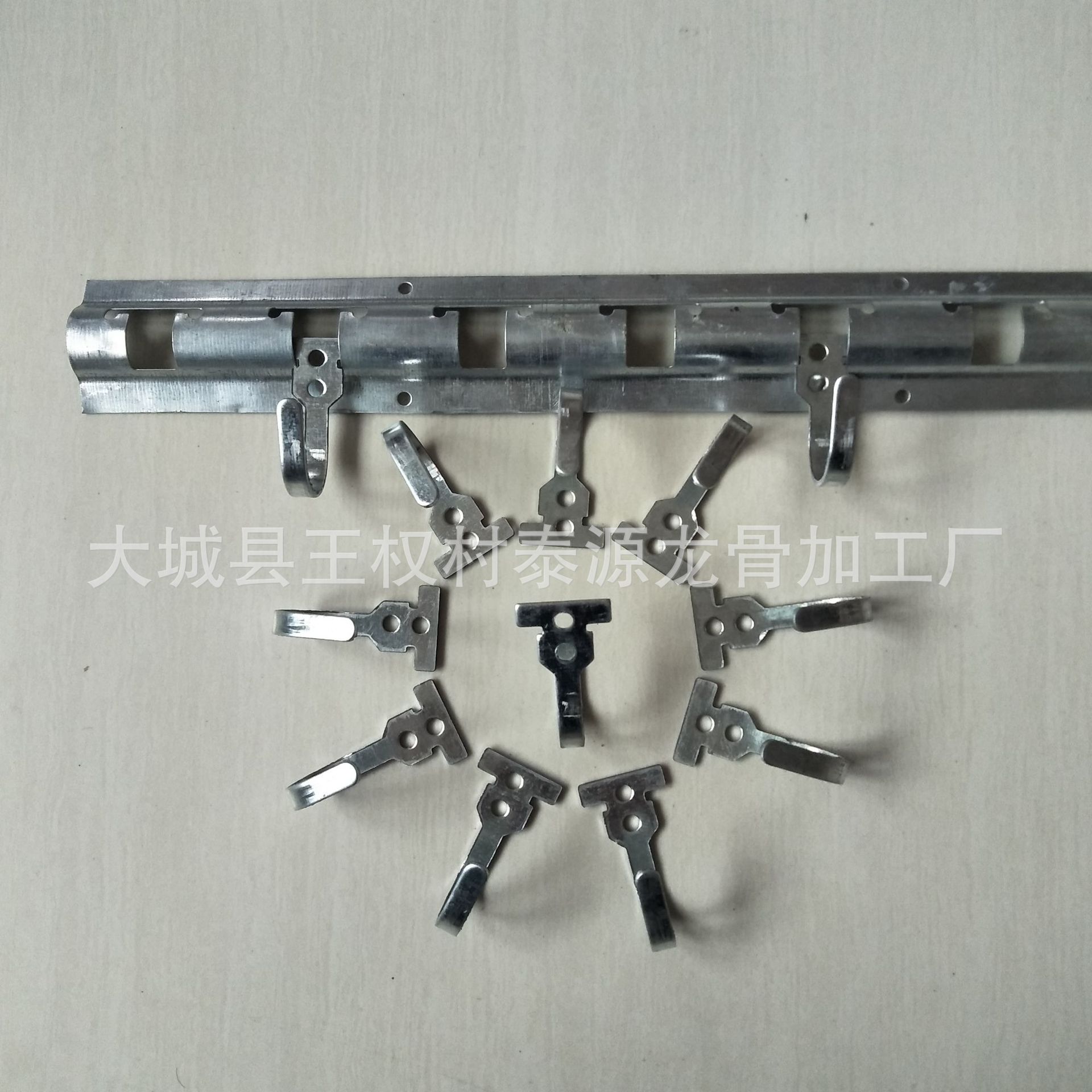 Крючок для хлопчатобумажных штор, двойное отверстие, анти-выброс