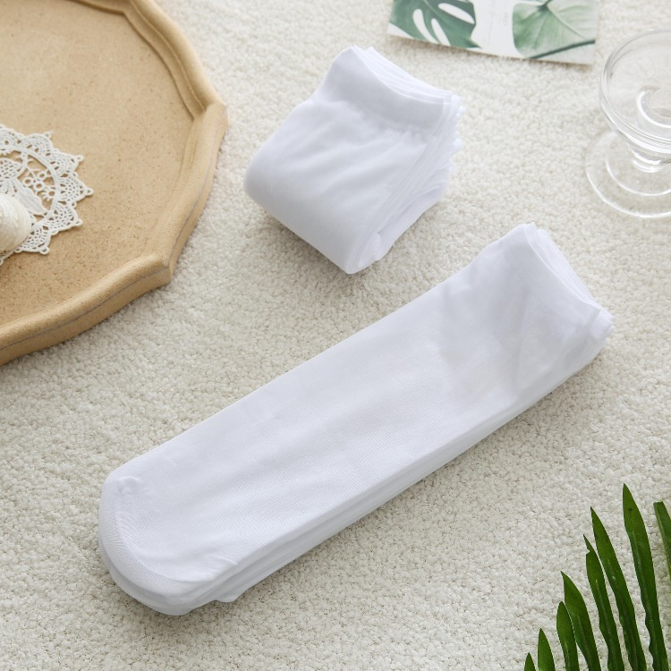 Sweat-absorbent disposable white men's and women's thin short stockings foot bath skating rink children's playground test shoes socks manufacturers wholesale