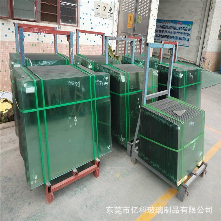 Guangdong Manufacturer Supplies 12mm Tempered Glass Ultra-White Tempered Glass 10mm White Glass Reinforced Glass Wholesale Production