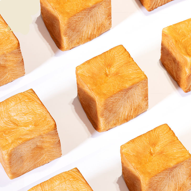 Raw Toast Hand-Shredded Bread 70G/Bag Milk-Flavored Non-Filled Meal Replacement Cake Casual Snacks Wholesale Dropshipping