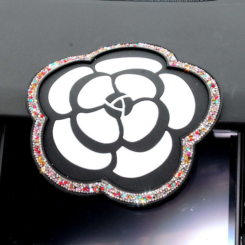 Shake the sound Net red car jewelry car diamond feather pad silicone pad car Pearl Tea Flower pad manufacturers a generation of hair