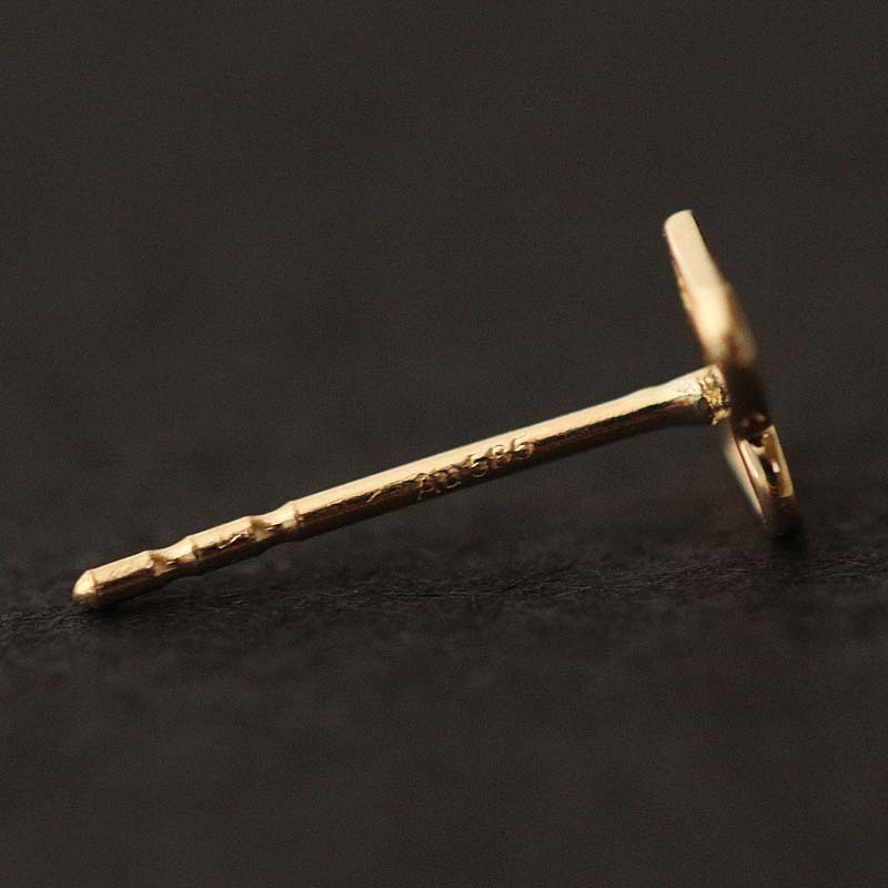 Wholesale 14K yellow European and American light board personality letters Joker casual couple earrings A- Z