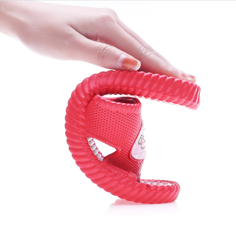 Stall supply rubber miscellaneous household slippers thickened soft bottom lovers slippers various styles of slippers night market shoes