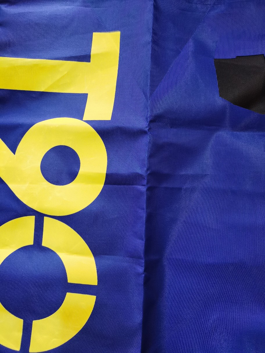 Non-woven fabric replaces Bhutto base cloth and lining cloth at an affordable price. Weight: 30-150g. Good fastness and hardness can be determined.