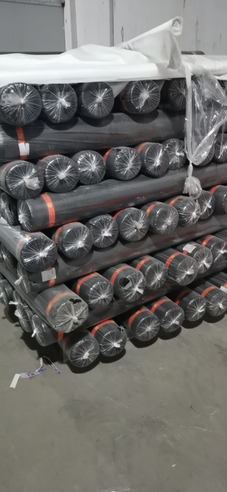 Non-woven fabric replaces Bhutto base cloth and lining cloth at an affordable price. Weight: 30-150g. Good fastness and hardness can be determined.