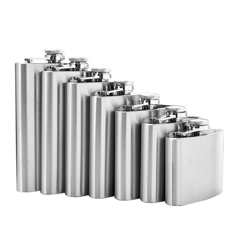 Classic portable hip flask stainless steel 201 material 3 to 10 oz plastic lid brushed silver color 1-2oz keychain