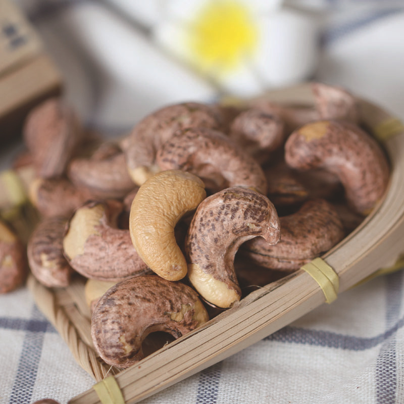 Whole Piece Wholesale Vietnam Zhengba Po Cashew Nuts with Skin A+180 Bulk Cashew Nuts 500g