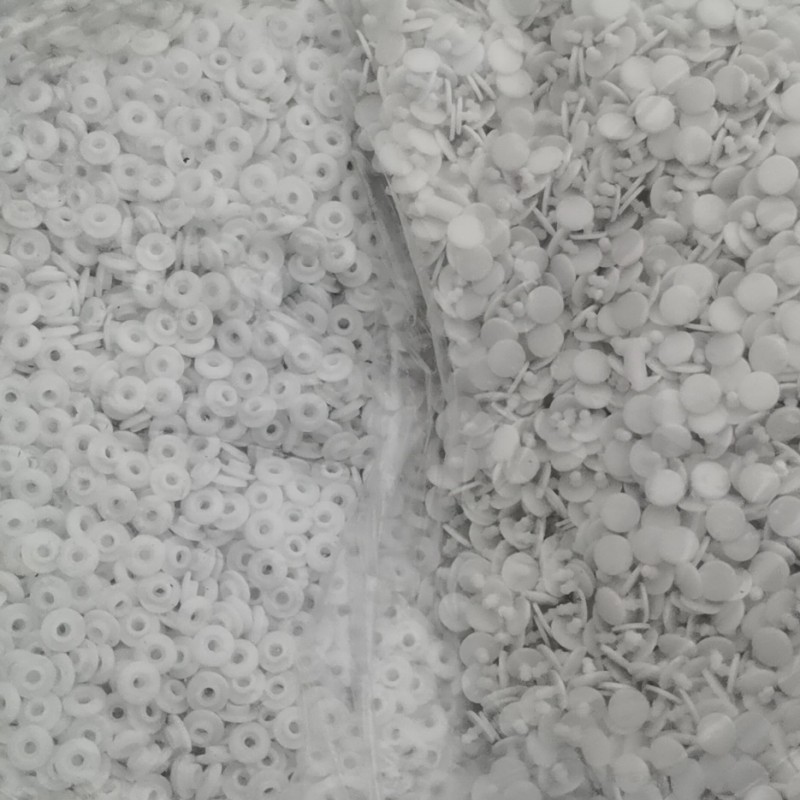 A Large Number of Spot Mask Silicone Pm2.5 Threaded Cylindrical Mask Elastic Adjustment Buckle Mask Accessories Manufacturer