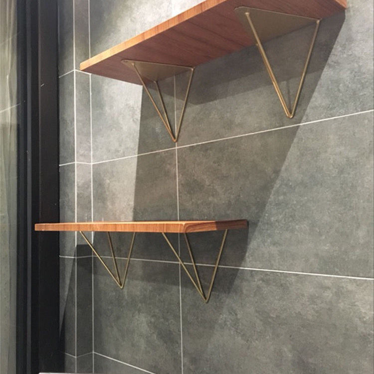 Factory direct supply creative wall hanging decorative wrought iron triangle bracket laminate shelf load-bearing bracket Europe and America
