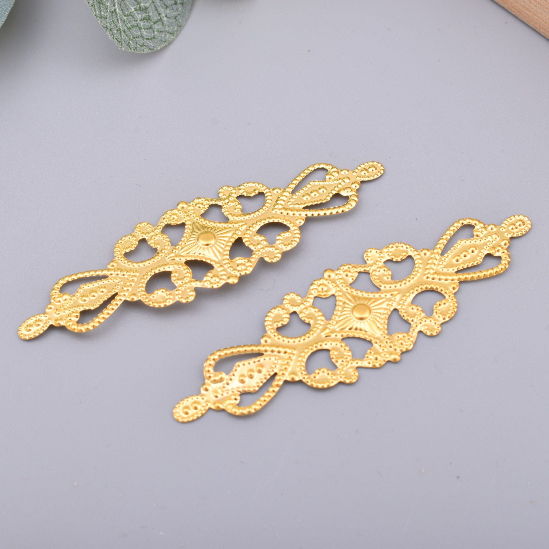 Long hollow roll ring Flower hairpin material DIY jewelry accessories ancient costume step shake accessories spot wholesale