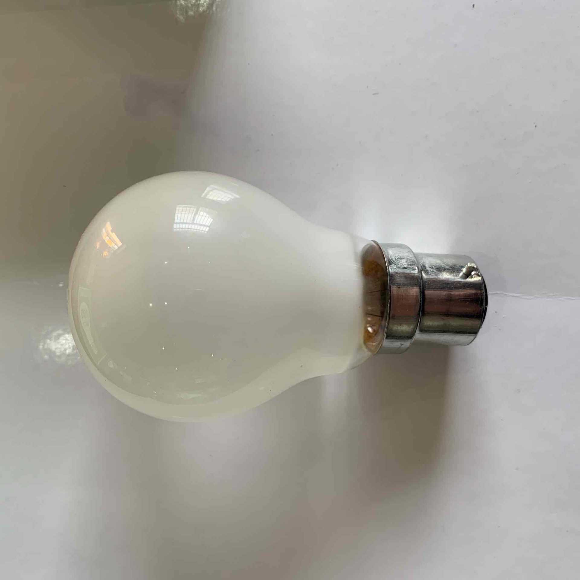Factory Self-Operated Export of Nigeria Frosted Bulbs, African Countries Use, Quality Assurance, Price Discount