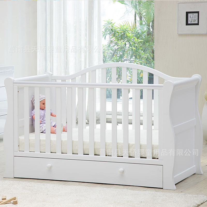 Кроватка в европейском стиле, из массива дерева, большая, 140*70 см