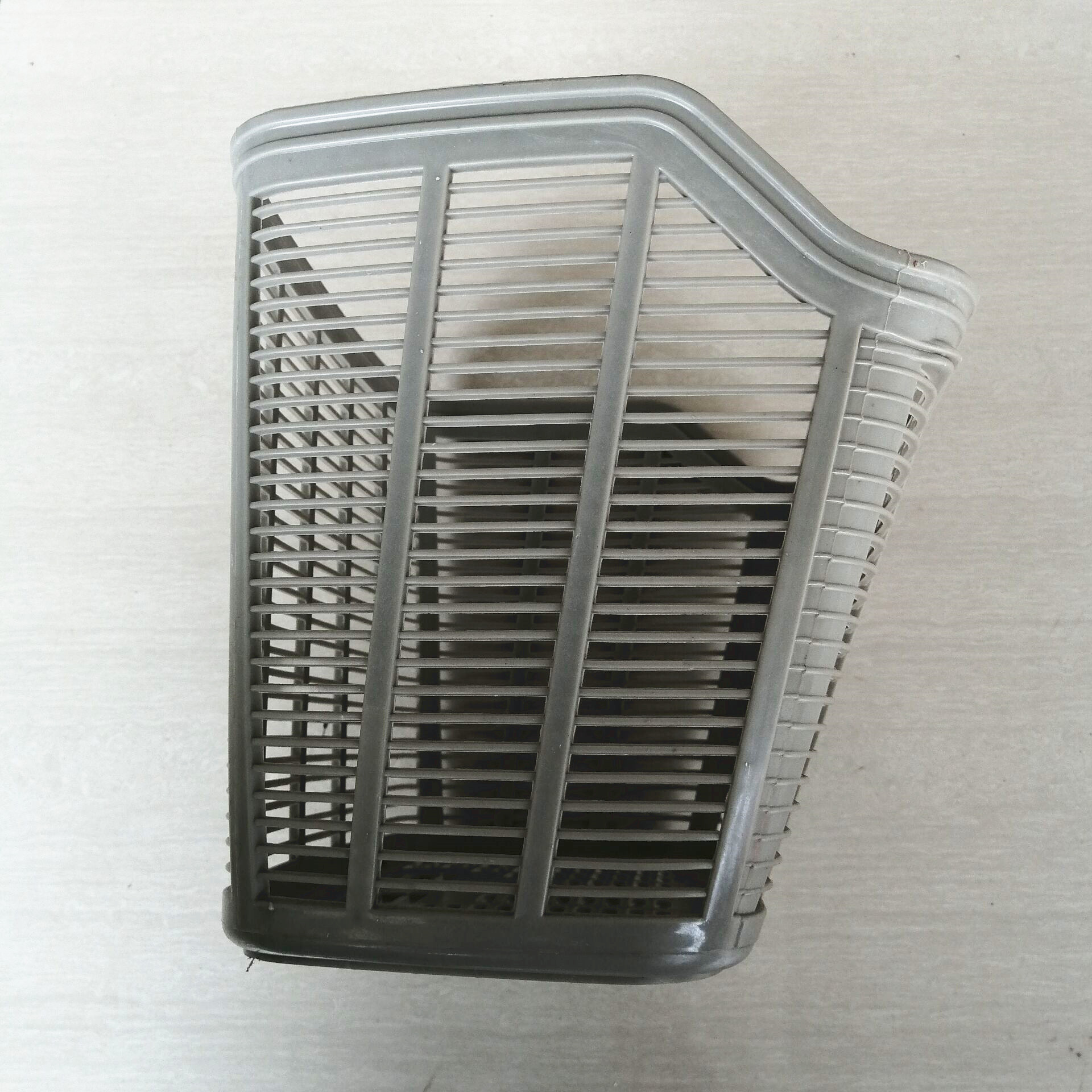 Plastic car basket with lid/basket/Raccoon bicycle basket bicycle electric car plastic car basket