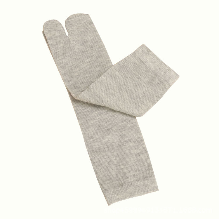 Two toe socks men and women two finger socks polyester cotton tube two finger socks Japanese toe socks children independent packaging manufacturers wholesale