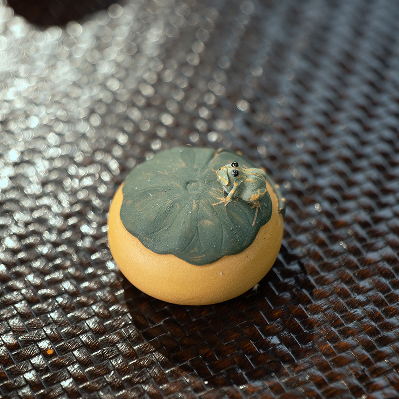 Yixing Purple Sand Tea Pet Water Spray Watermelon Ornaments Handmade Frog Pumpkin Lotus Seed Lemon Broad Bean Tea Set Sculpture Wholesale