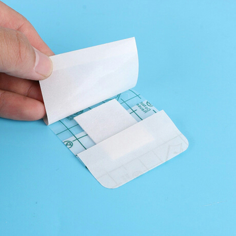 Manufacturer Wholesale 6*7 Plus Absorbent Cotton Pu Film Transparent Dressing Sticker Self-Adhesive Medicine Wine Liquid Paste Medicine Holder