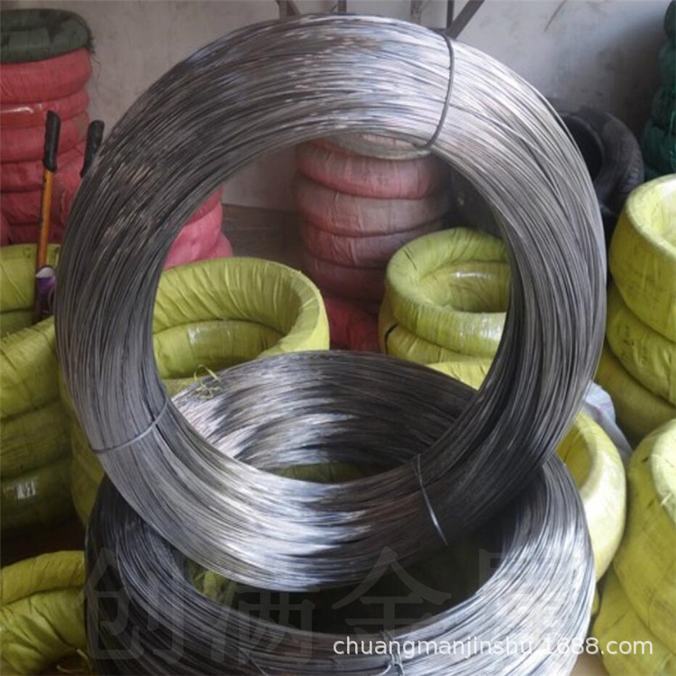 Поставщики предлагают холоднокатаную металлическую проволоку для ограждений в строительстве, оцинкованная проволока может быть изготовлена по запросу